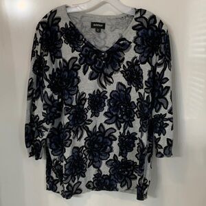 Avenue Women's Knit Top with Navy Floral on Gray